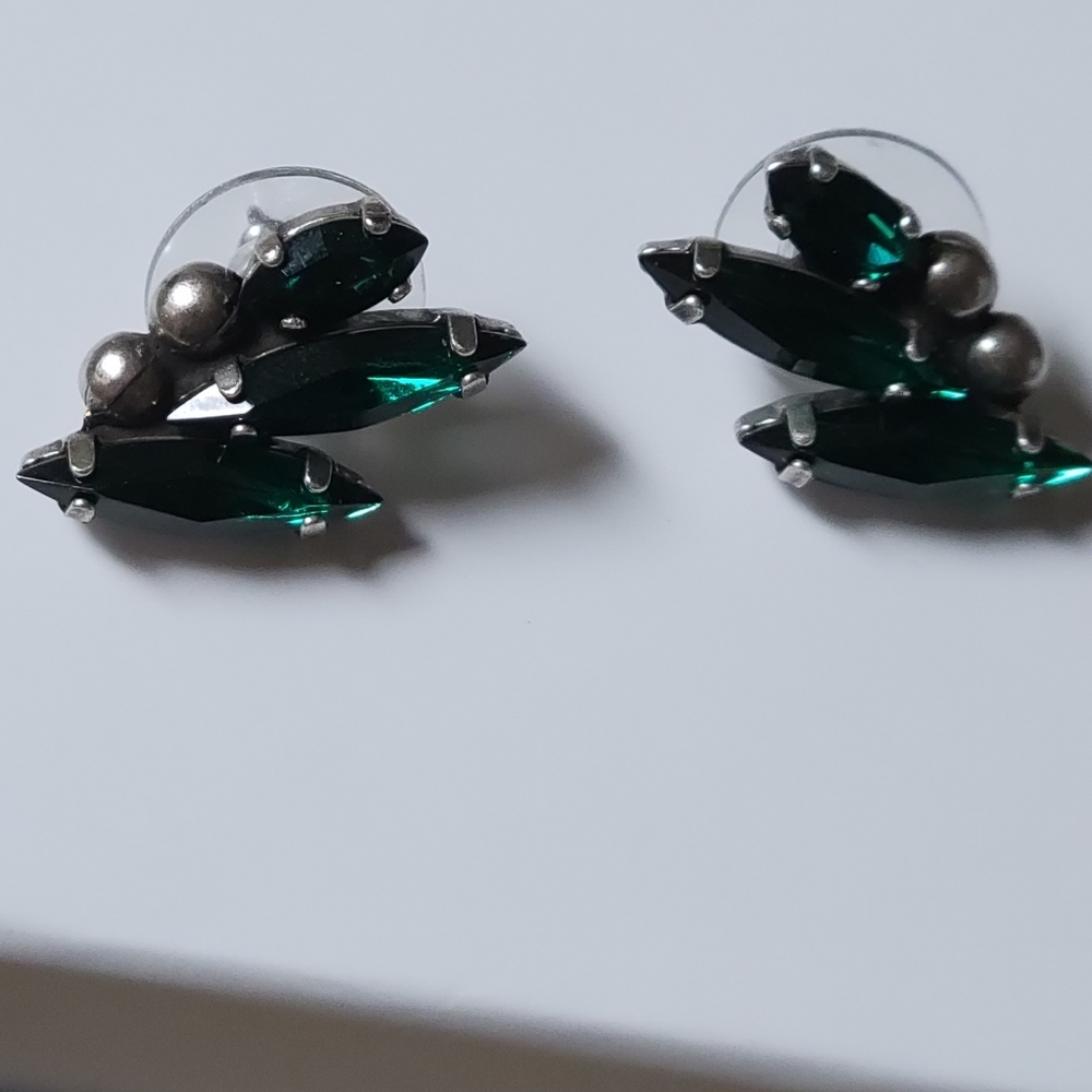Emerald Stud Earrings - image 5